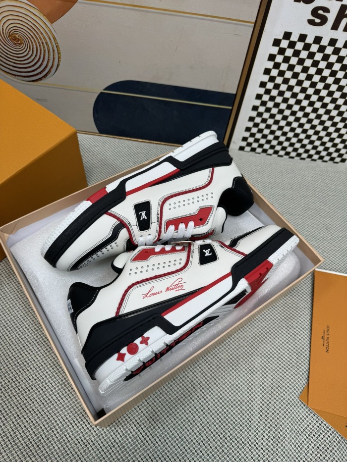 Men  Women  L*ouis V*uitton   Top Sneaker L*V Trainer