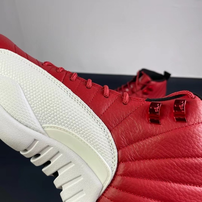 Free shipping maikesneakers Air Jordan 12