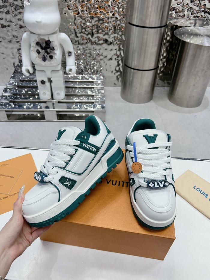 Men  Women  L*ouis V*uitton   Top Sneaker L*V Trainer