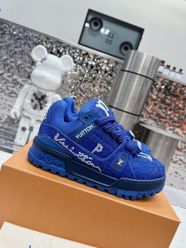 Men  Women  L*ouis V*uitton   Top Sneaker L*V Trainer