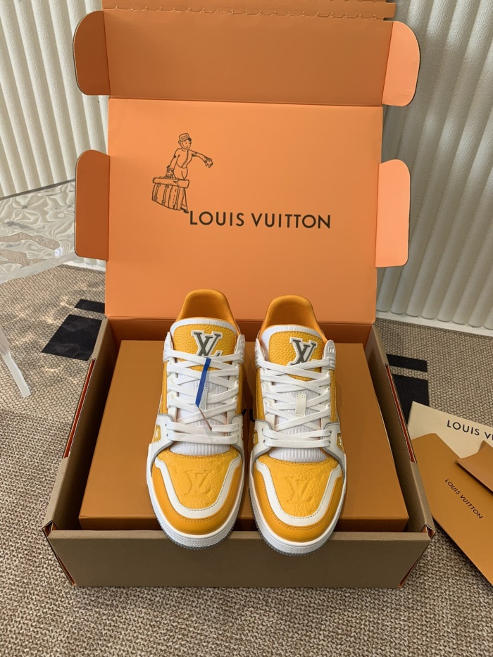 Men  Women  L*ouis V*uitton   Top Sneaker L*V Trainer