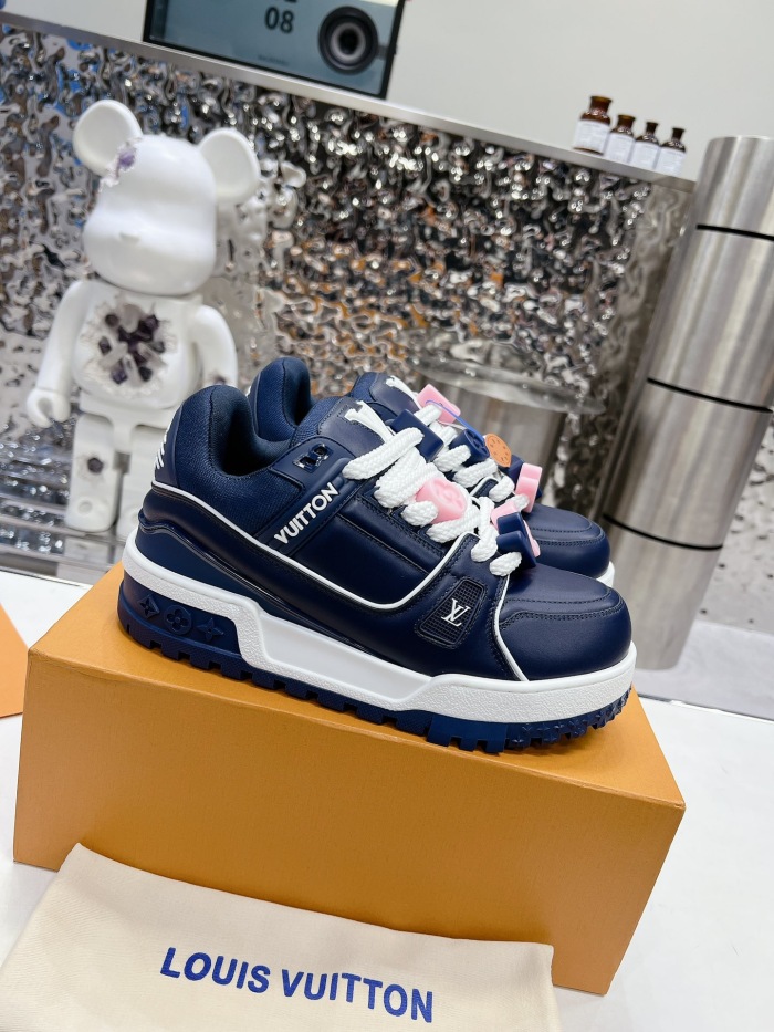 Men  Women  L*ouis V*uitton   Top Sneaker L*V Trainer