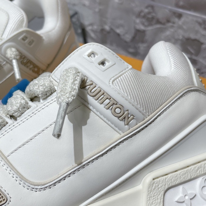 Men  Women  L*ouis V*uitton   Top Sneaker L*V Trainer