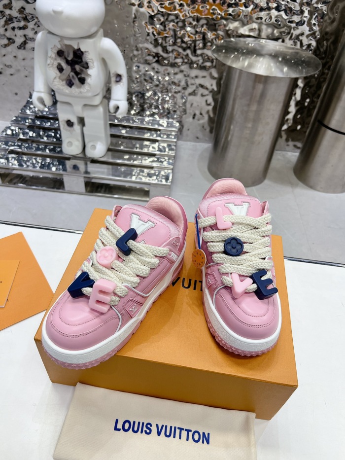 Men  Women  L*ouis V*uitton   Top Sneaker L*V Trainer