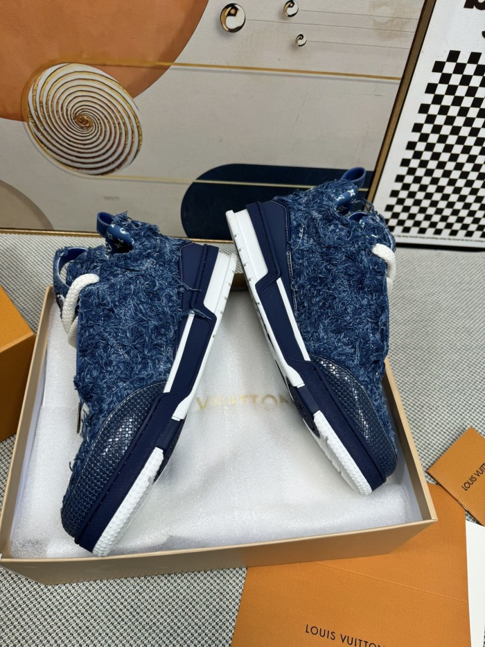Men  Women  L*ouis V*uitton   Top Sneaker L*V Trainer