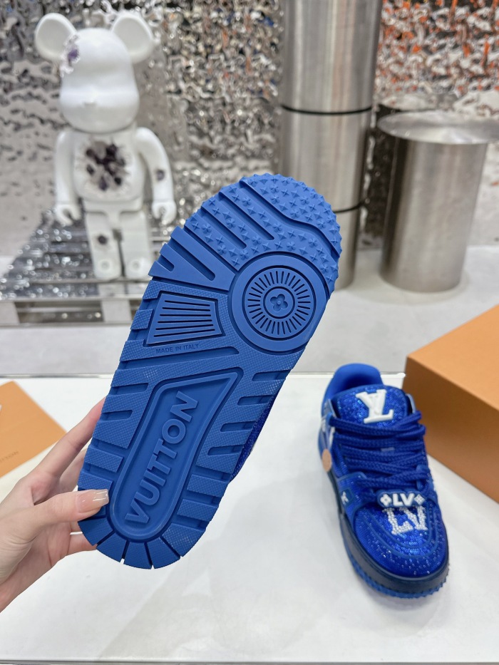Men  Women  L*ouis V*uitton   Top Sneaker L*V Trainer