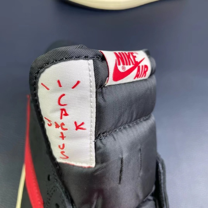 Air Jordan 1 Low AJ1