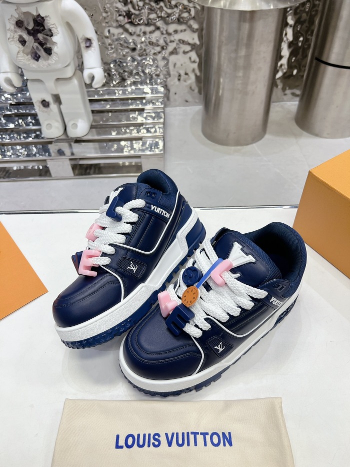 Men  Women  L*ouis V*uitton   Top Sneaker L*V Trainer