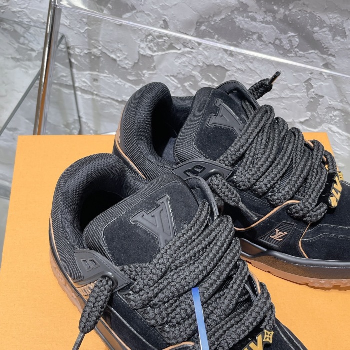 Men  Women  L*ouis V*uitton   Top Sneaker L*V Trainer
