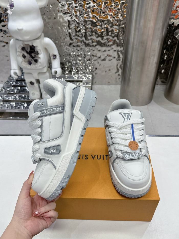 Men  Women  L*ouis V*uitton   Top Sneaker L*V Trainer