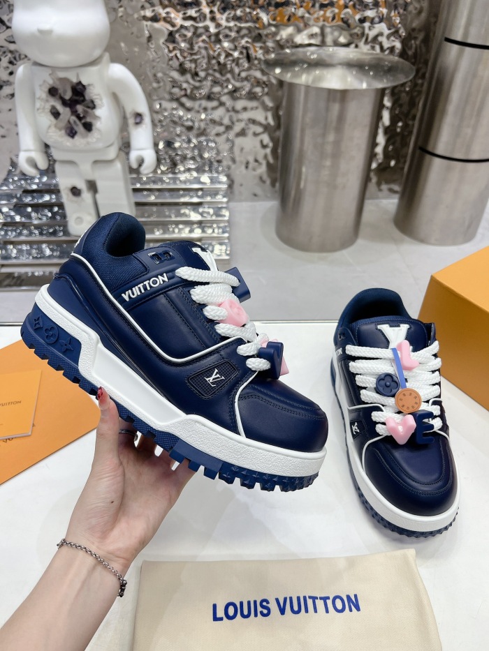 Men  Women  L*ouis V*uitton   Top Sneaker L*V Trainer