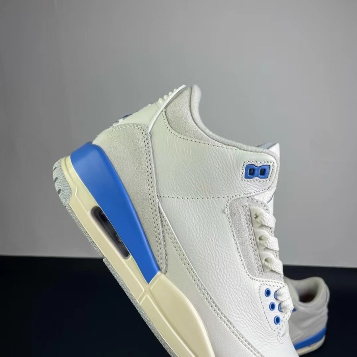 NIKE Air Jordan 3    (maikesneakers)