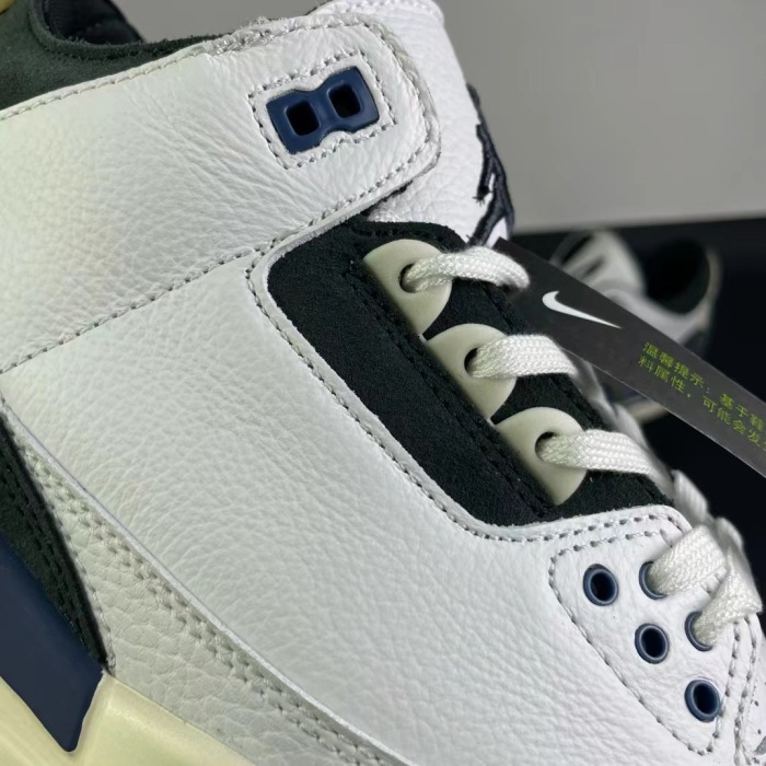 NIKE Air Jordan 3    (maikesneakers)