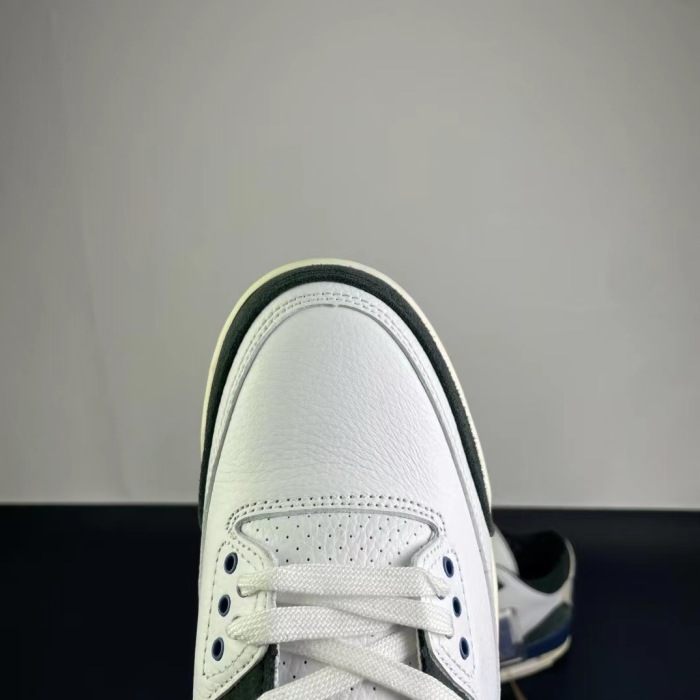 NIKE Air Jordan 3    (maikesneakers)
