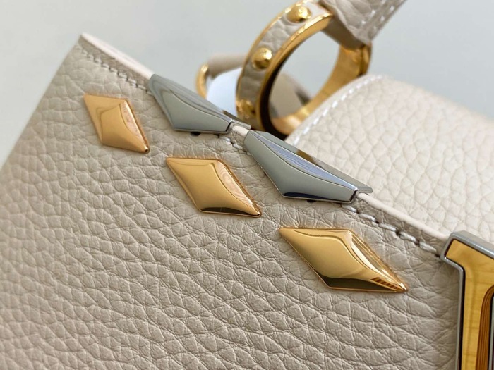 L*ouis V*uitton  Top Bag (maikesneakers)