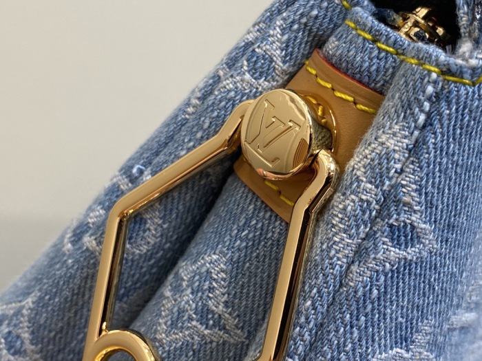 L*ouis V*uitton  Top Bag (maikesneakers)