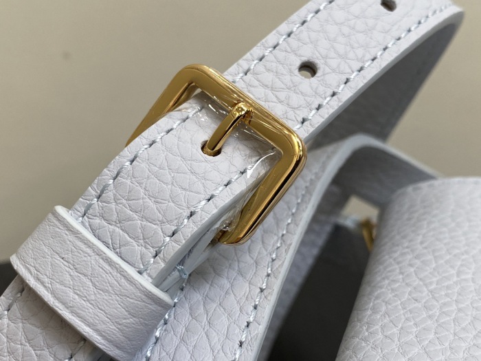 L*ouis V*uitton  Top Bag (maikesneakers)