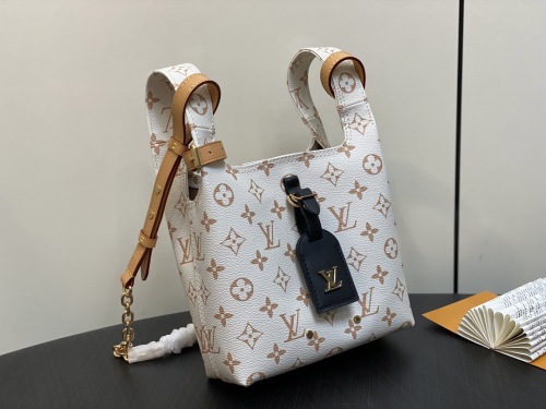 L*ouis V*uitton  Top Bag (maikesneakers)