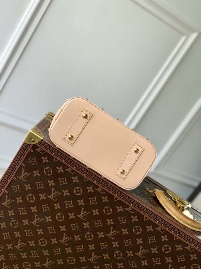 L*ouis V*uitton  Top Bag (maikesneakers)