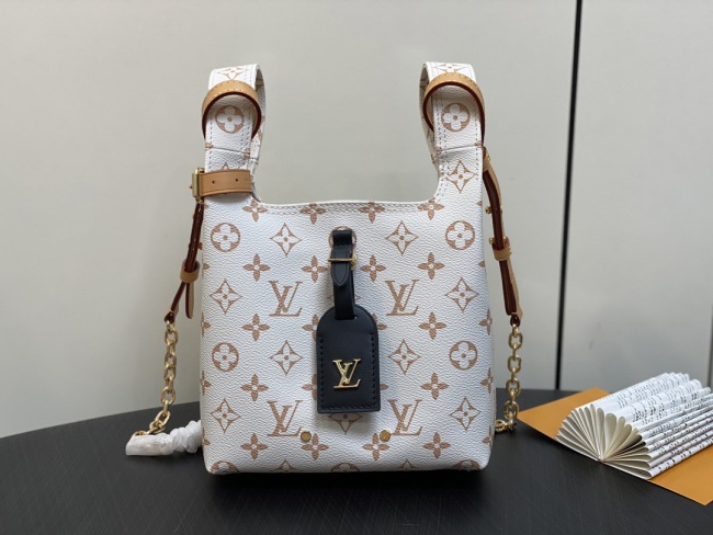 L*ouis V*uitton  Top Bag (maikesneakers)