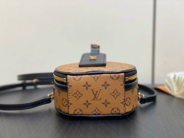 L*ouis V*uitton  Top Bag (maikesneakers)