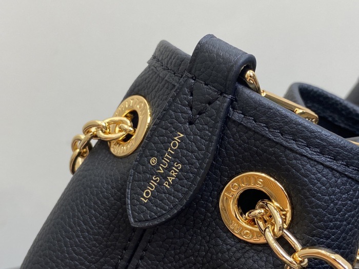 L*ouis V*uitton  Top Bag (maikesneakers)