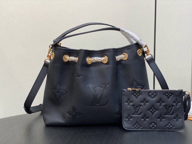 L*ouis V*uitton  Top Bag (maikesneakers)