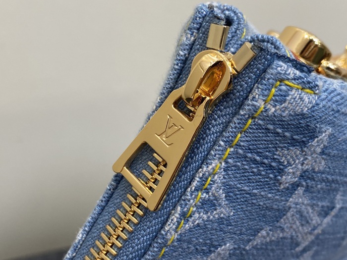 L*ouis V*uitton  Top Bag (maikesneakers)
