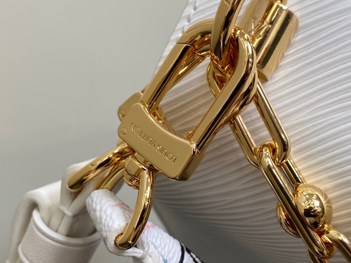 L*ouis V*uitton  Top Bag (maikesneakers)
