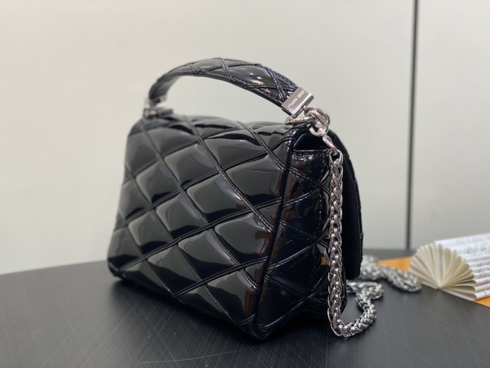 L*ouis V*uitton  Top Bag (maikesneakers)