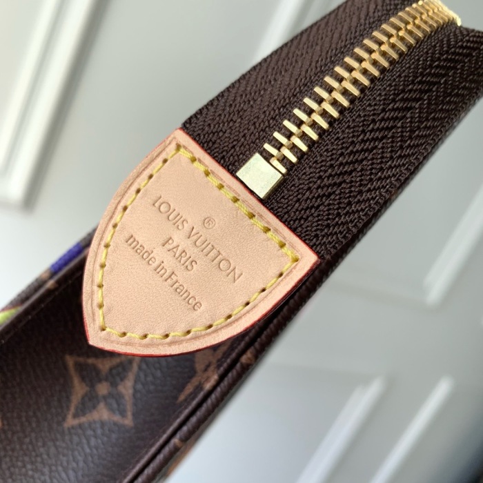 L*ouis V*uitton  Top Bag (maikesneakers)