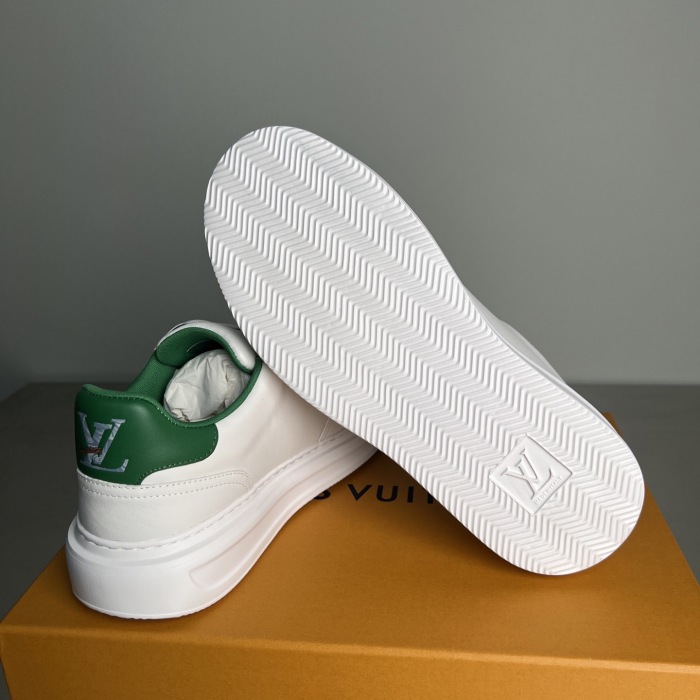 Men  Women  L*ouis V*uitton   Top Sneaker L*V Trainer
