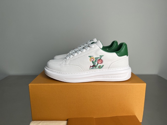 Men  Women  L*ouis V*uitton   Top Sneaker L*V Trainer