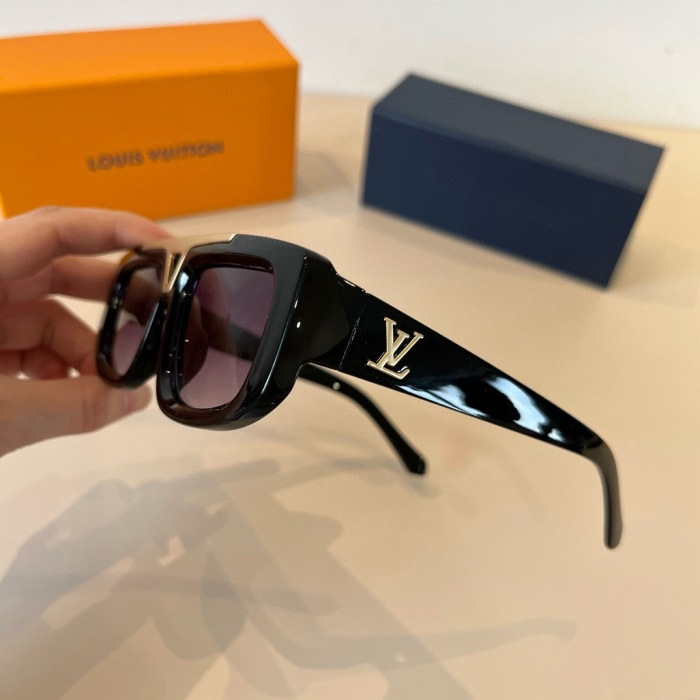 L*ouis V*uitton Glasses