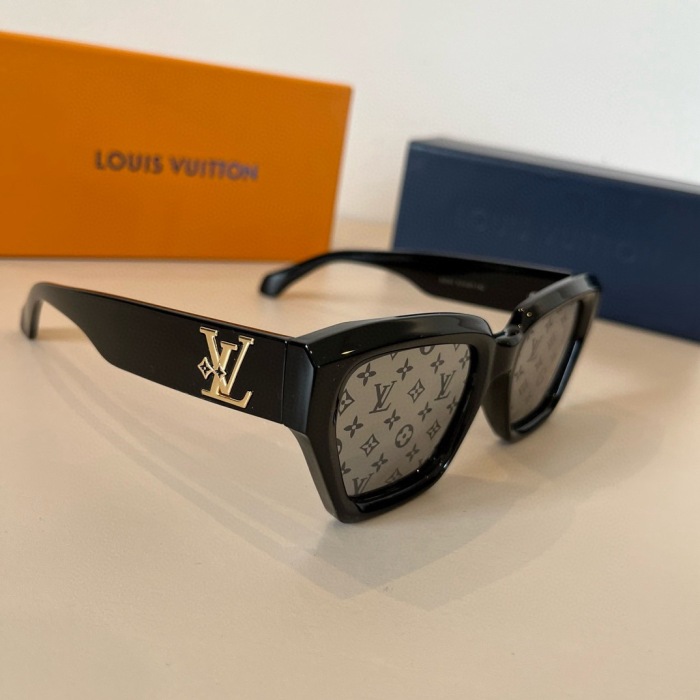 L*ouis V*uitton Glasses