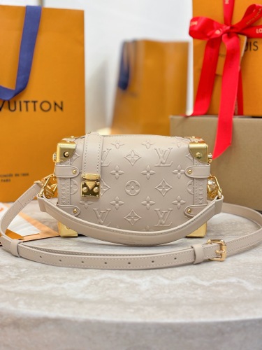 L*ouis V*uitton  Top Bag (maikesneakers)