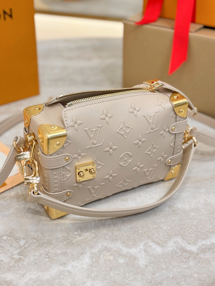 L*ouis V*uitton  Top Bag (maikesneakers)