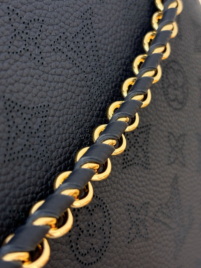 L*ouis V*uitton  Top Bag (maikesneakers)