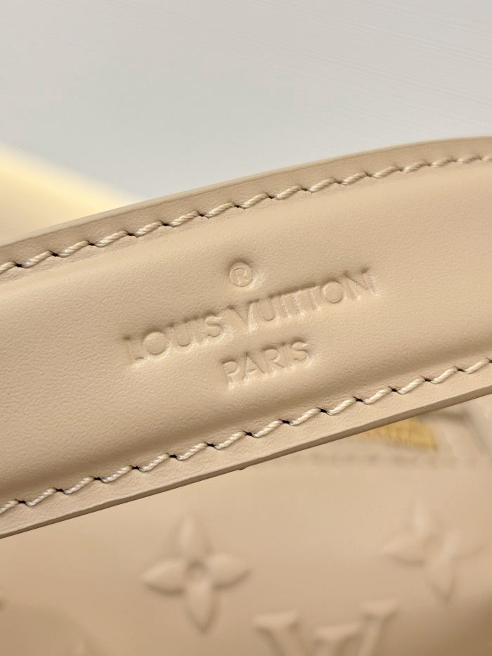 L*ouis V*uitton  Top Bag (maikesneakers)