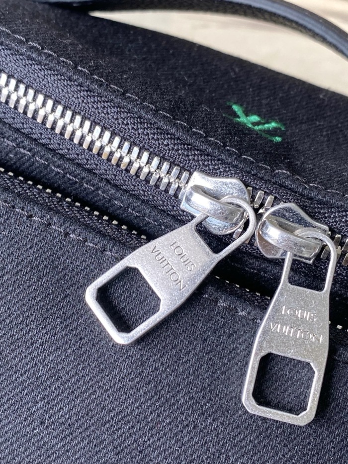 L*ouis V*uitton  Top Bag  (maikesneakers)