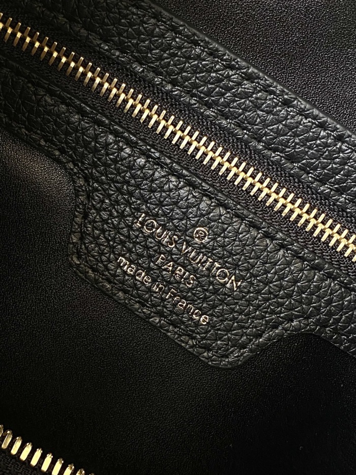 L*ouis V*uitton  Top Bag (maikesneakers)