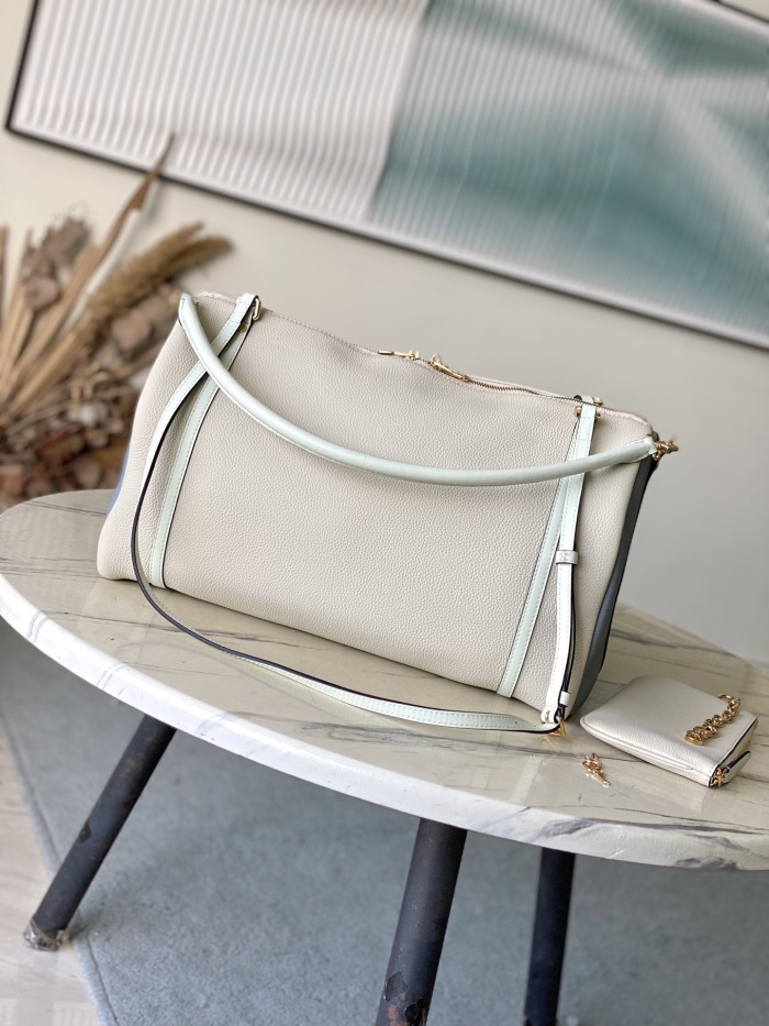 L*ouis V*uitton  Top Bag (maikesneakers)