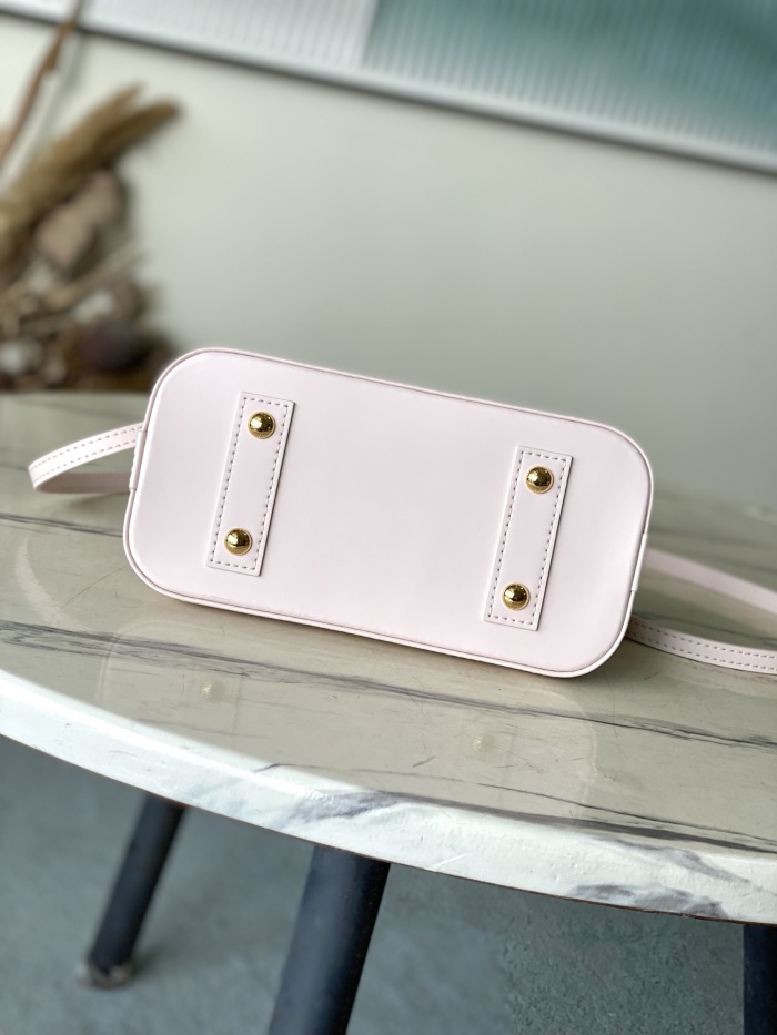 L*ouis V*uitton  Top Bag (maikesneakers)