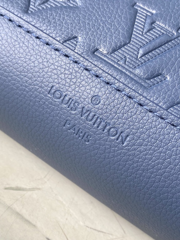 L*ouis V*uitton  Top Bag (maikesneakers)