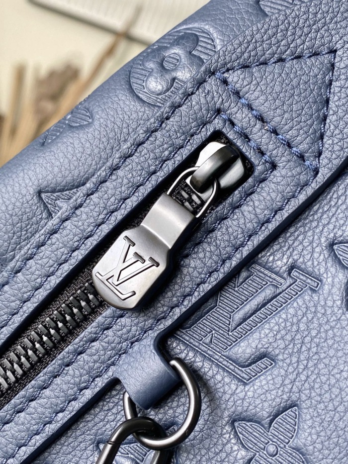 L*ouis V*uitton  Top Bag (maikesneakers)
