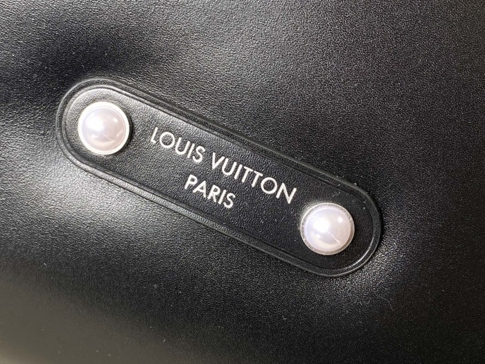 L*ouis V*uitton  Top Bag (maikesneakers)