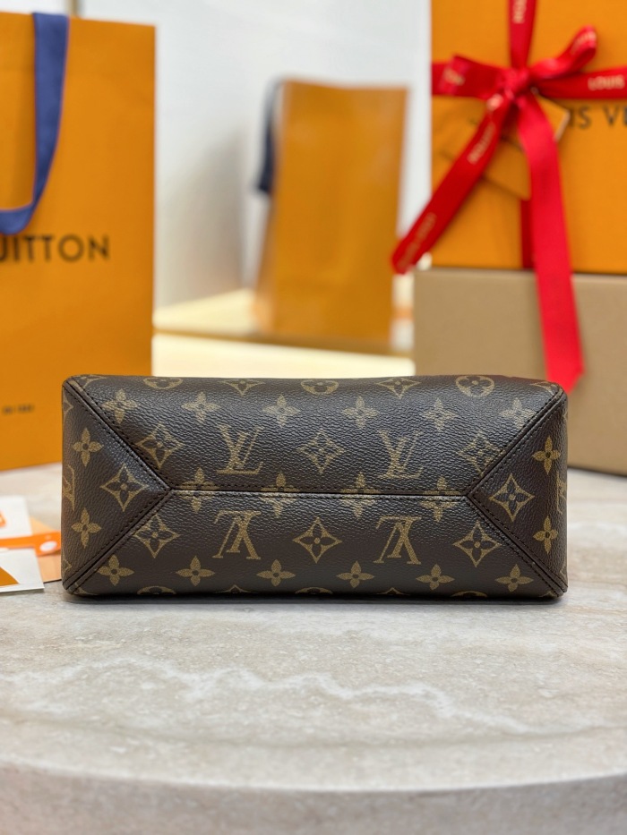 L*ouis V*uitton  Top Bag (maikesneakers)