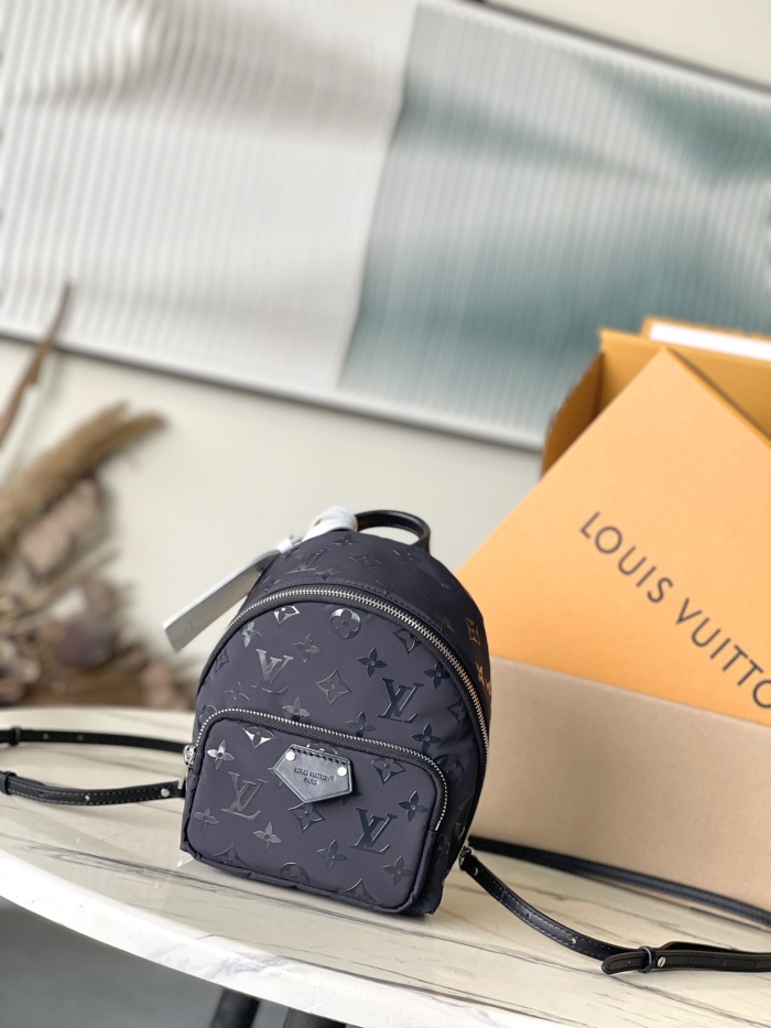 L*ouis V*uitton  Top Bag (maikesneakers)