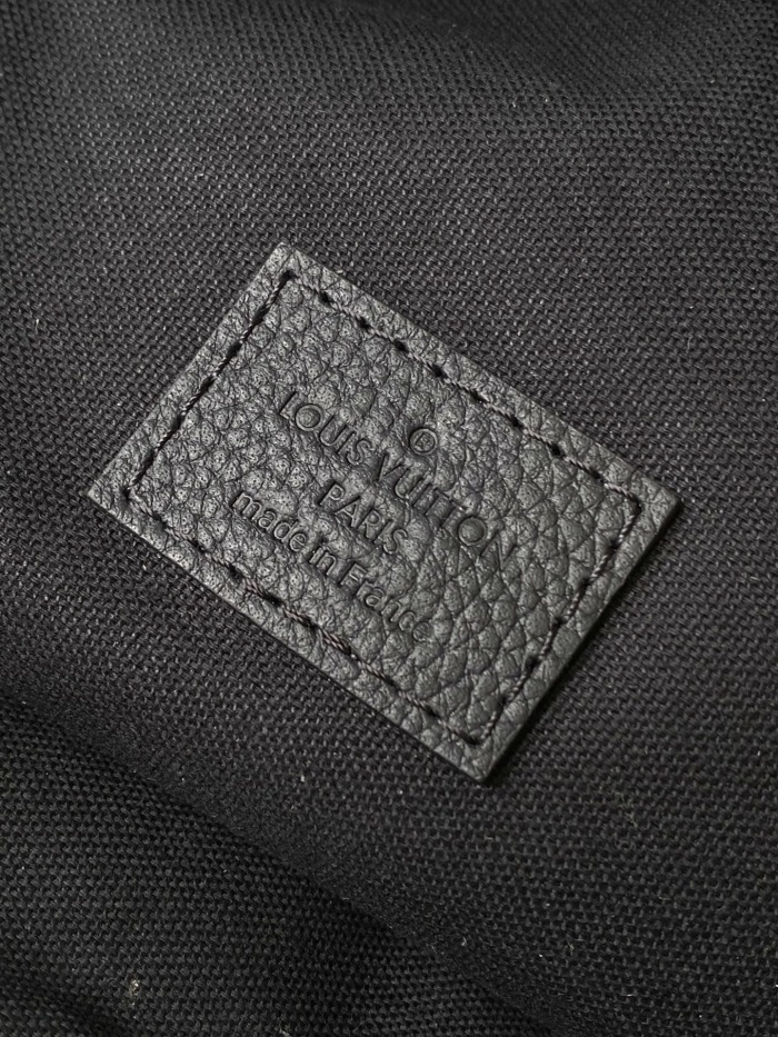 L*ouis V*uitton  Top Bag  (maikesneakers)
