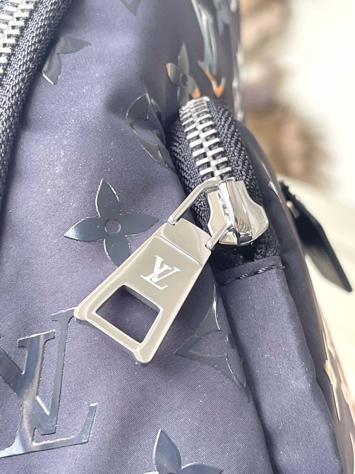 L*ouis V*uitton  Top Bag (maikesneakers)